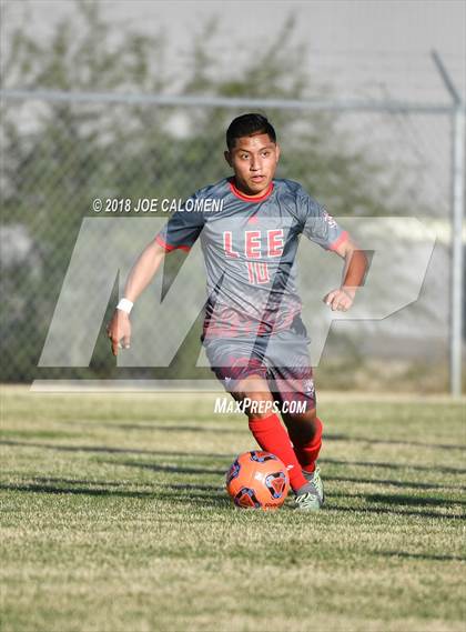 Thumbnail 2 in San Angelo Central vs Lee [Robert E.] photogallery.