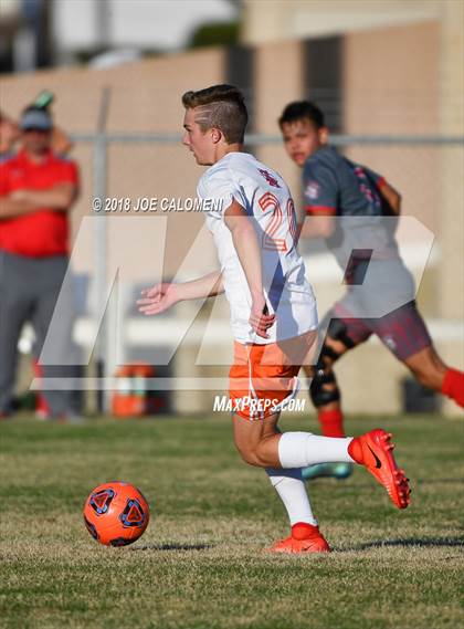 Thumbnail 2 in San Angelo Central vs Lee [Robert E.] photogallery.