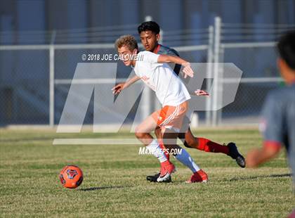 Thumbnail 2 in San Angelo Central vs Lee [Robert E.] photogallery.