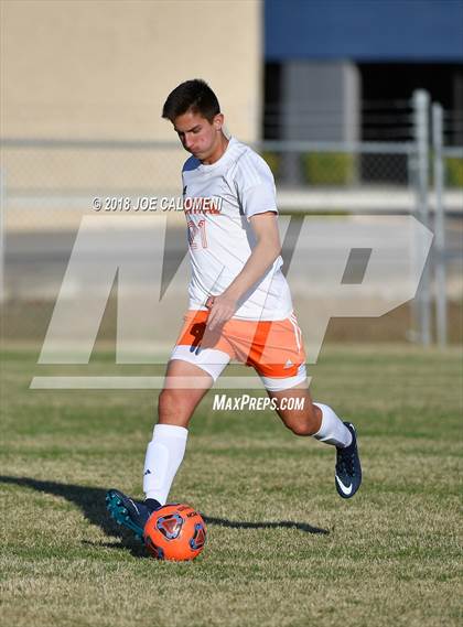 Thumbnail 3 in San Angelo Central vs Lee [Robert E.] photogallery.