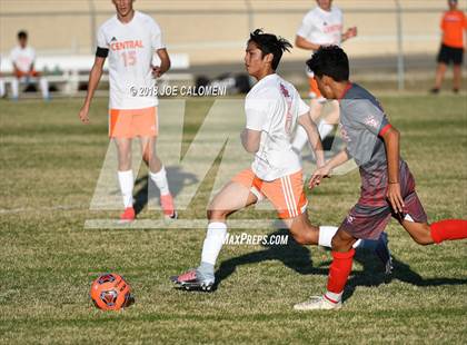 Thumbnail 3 in San Angelo Central vs Lee [Robert E.] photogallery.
