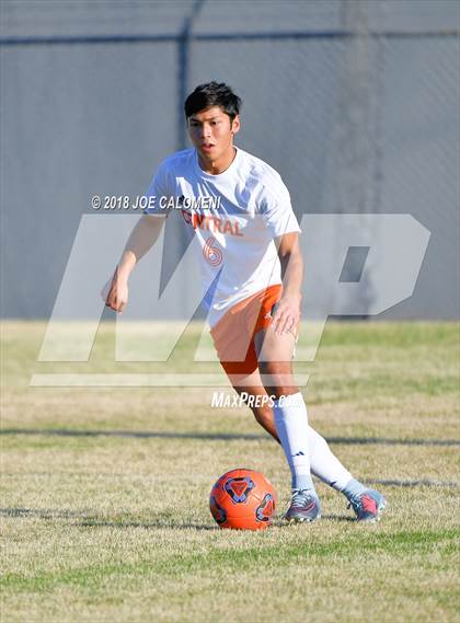 Thumbnail 3 in San Angelo Central vs Lee [Robert E.] photogallery.
