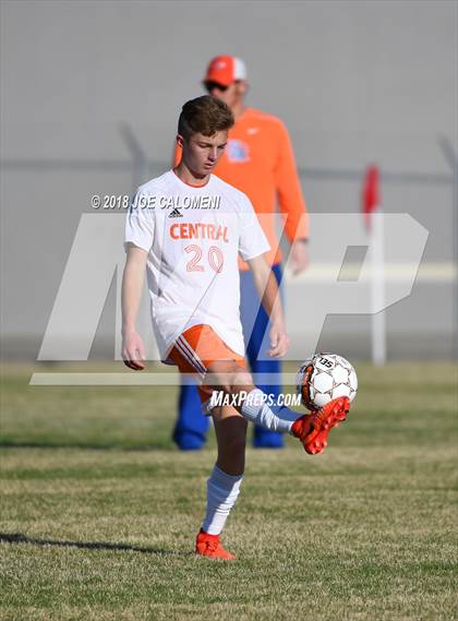 Thumbnail 2 in San Angelo Central vs Lee [Robert E.] photogallery.