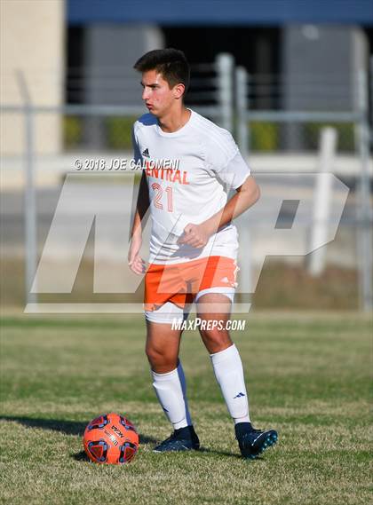 Thumbnail 3 in San Angelo Central vs Lee [Robert E.] photogallery.