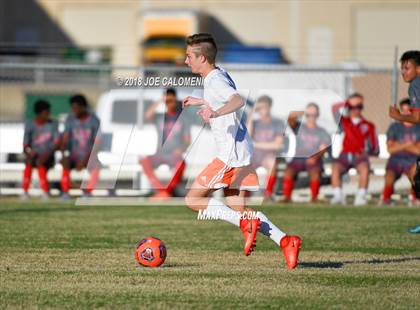 Thumbnail 3 in San Angelo Central vs Lee [Robert E.] photogallery.