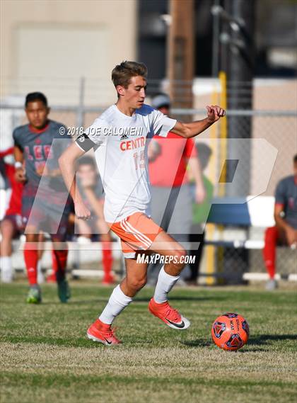Thumbnail 2 in San Angelo Central vs Lee [Robert E.] photogallery.