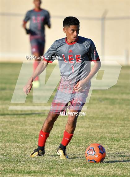 Thumbnail 3 in San Angelo Central vs Lee [Robert E.] photogallery.