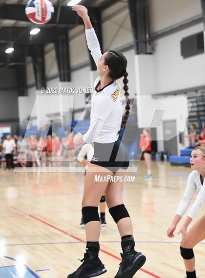 Thumbnail 1 in Mountain Ridge vs. Enumclaw (Nike TOC Southwest) photogallery.