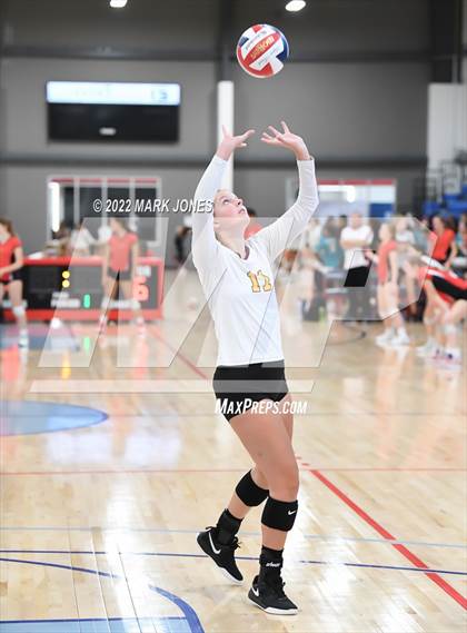 Thumbnail 3 in Mountain Ridge vs. Enumclaw (Nike TOC Southwest) photogallery.