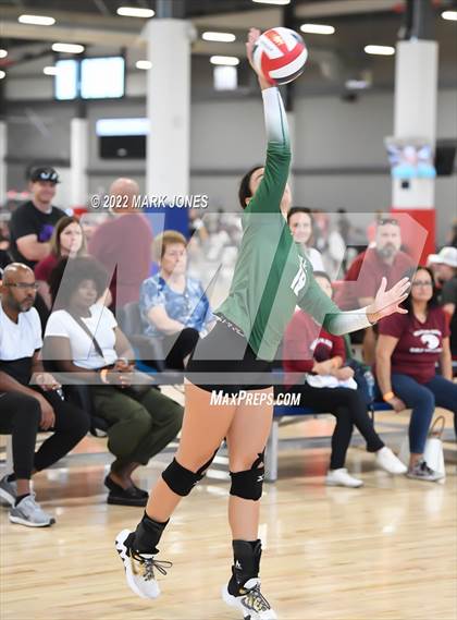 Thumbnail 2 in Mountain Ridge vs. Enumclaw (Nike TOC Southwest) photogallery.