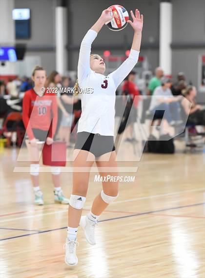 Thumbnail 2 in Mountain Ridge vs. Enumclaw (Nike TOC Southwest) photogallery.