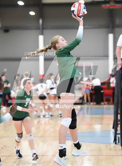 Thumbnail 3 in Mountain Ridge vs. Enumclaw (Nike TOC Southwest) photogallery.