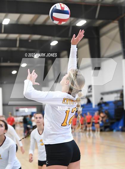 Thumbnail 2 in Mountain Ridge vs. Enumclaw (Nike TOC Southwest) photogallery.
