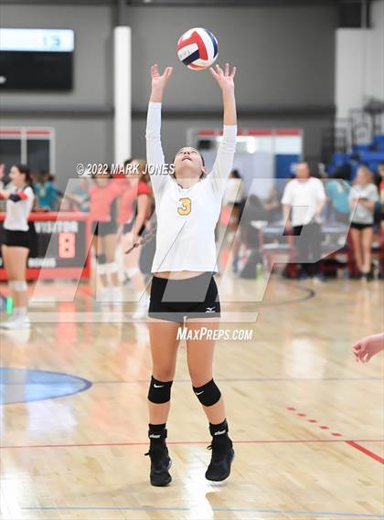 Thumbnail 1 in Mountain Ridge vs. Enumclaw (Nike TOC Southwest) photogallery.