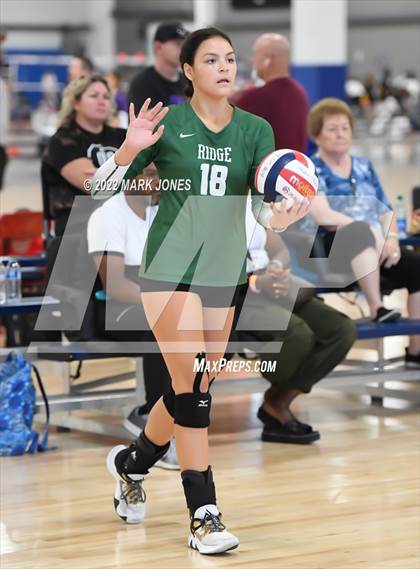 Thumbnail 3 in Mountain Ridge vs. Enumclaw (Nike TOC Southwest) photogallery.
