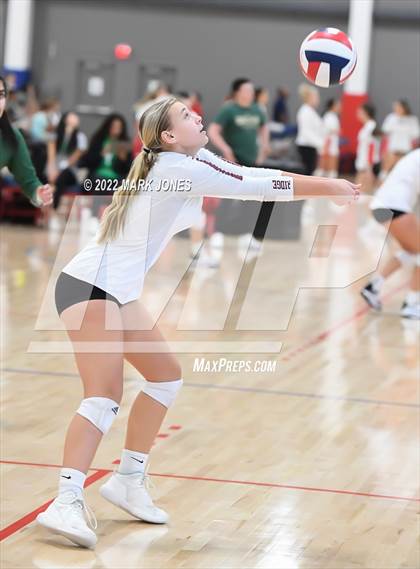 Thumbnail 1 in Mountain Ridge vs. Enumclaw (Nike TOC Southwest) photogallery.
