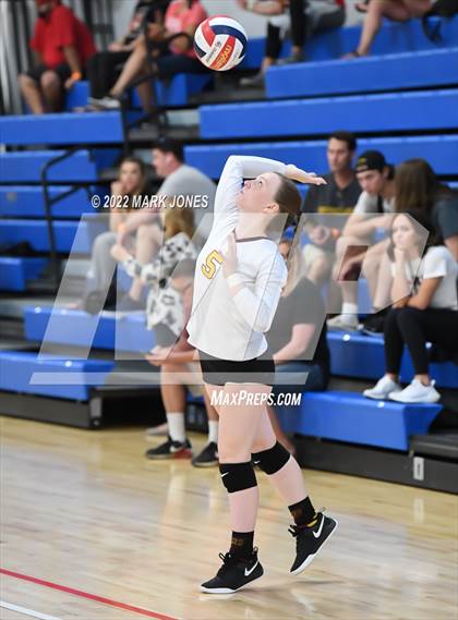 Thumbnail 1 in Mountain Ridge vs. Enumclaw (Nike TOC Southwest) photogallery.