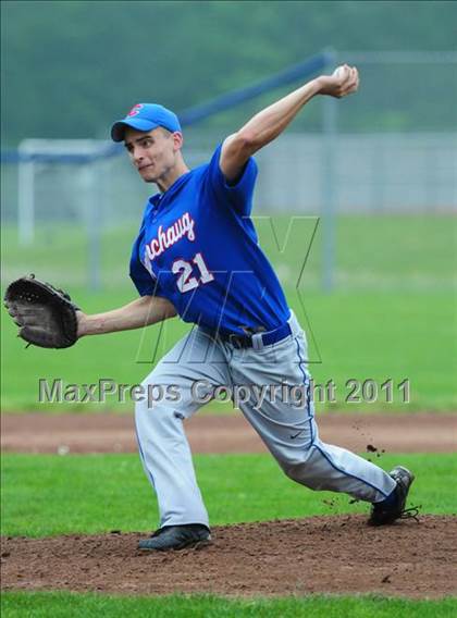 Thumbnail 3 in Coginchaug Regional @ East Hampton photogallery.