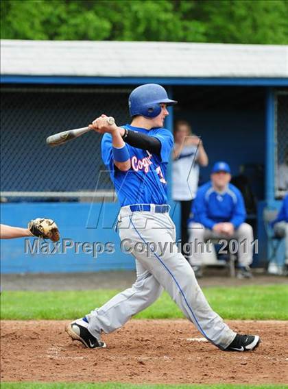 Thumbnail 3 in Coginchaug Regional @ East Hampton photogallery.