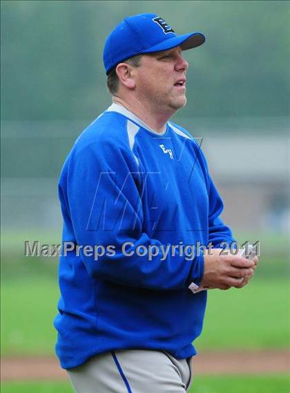 Thumbnail 3 in Coginchaug Regional @ East Hampton photogallery.