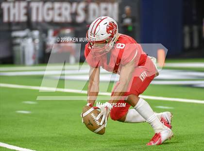 Thumbnail 2 in Katy vs North Shore (UIL 6A Regional Playoffl) photogallery.