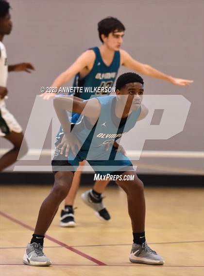 Thumbnail 3 in Evans vs. Olympia (Metro Hoop Fest) photogallery.
