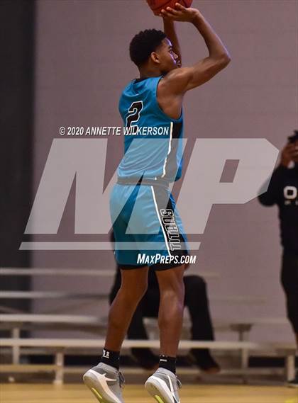 Thumbnail 2 in Evans vs. Olympia (Metro Hoop Fest) photogallery.