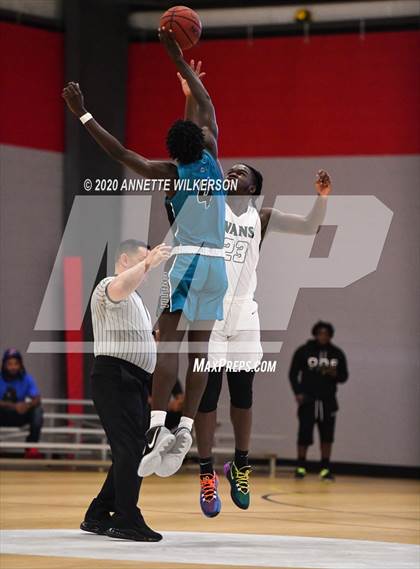 Thumbnail 1 in Evans vs. Olympia (Metro Hoop Fest) photogallery.