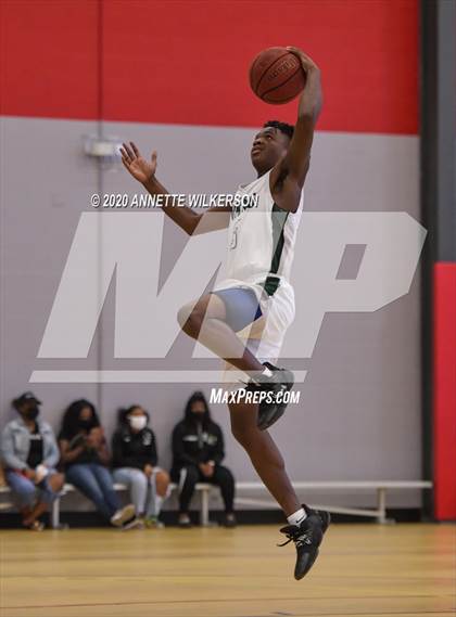 Thumbnail 1 in Evans vs. Olympia (Metro Hoop Fest) photogallery.