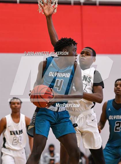 Thumbnail 3 in Evans vs. Olympia (Metro Hoop Fest) photogallery.