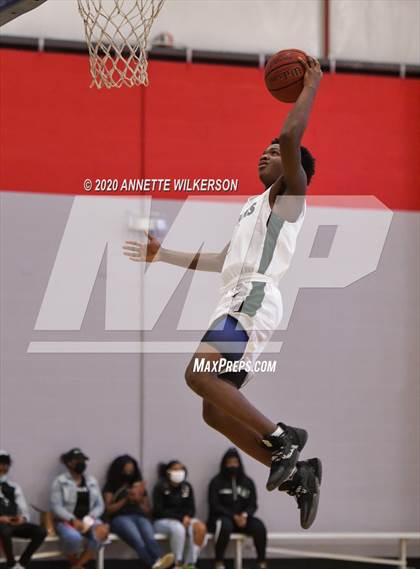 Thumbnail 2 in Evans vs. Olympia (Metro Hoop Fest) photogallery.