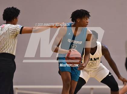 Thumbnail 2 in Evans vs. Olympia (Metro Hoop Fest) photogallery.