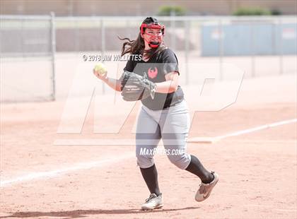Thumbnail 3 in San Pasqual Valley vs Tonopah Valley (Chandler Prep Softball Classic) photogallery.