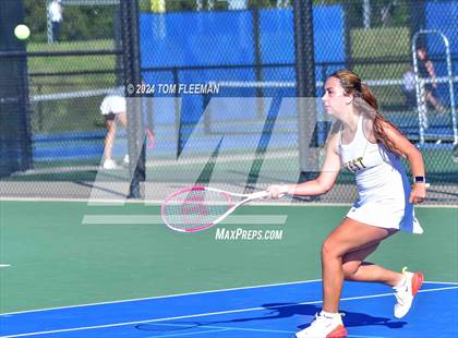 Thumbnail 2 in Sunflower League Meet (Olathe North) photogallery.