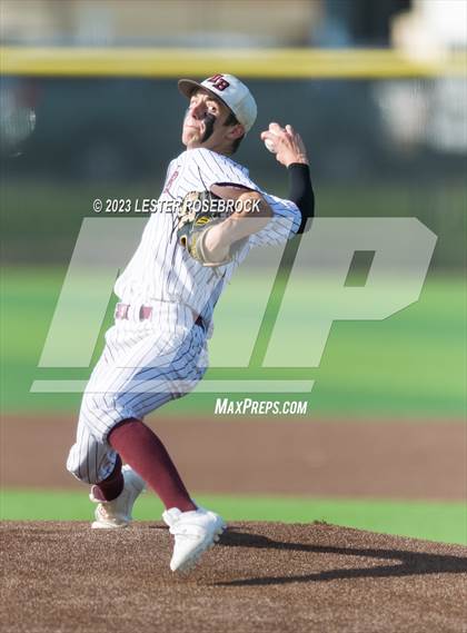 Thumbnail 2 in Jourdanton vs. Hallettsville (UIL 3A Regional Quarterfinals) photogallery.