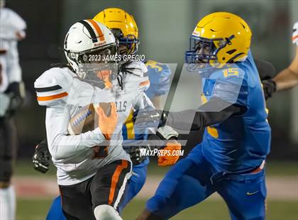 Thumbnail 1 in Beaver Falls vs. Westinghouse (PIAA 2A Semifinal) photogallery.