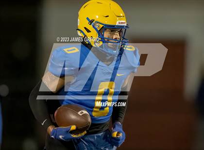 Thumbnail 1 in Beaver Falls vs. Westinghouse (PIAA 2A Semifinal) photogallery.