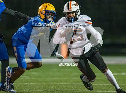 Thumbnail 3 in Beaver Falls vs. Westinghouse (PIAA 2A Semifinal) photogallery.