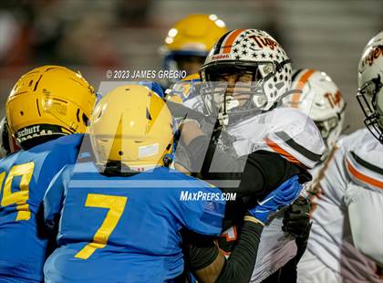 Thumbnail 2 in Beaver Falls vs. Westinghouse (PIAA 2A Semifinal) photogallery.