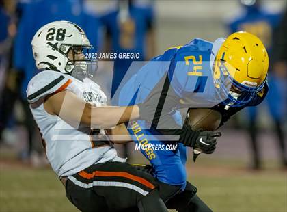 Thumbnail 2 in Beaver Falls vs. Westinghouse (PIAA 2A Semifinal) photogallery.