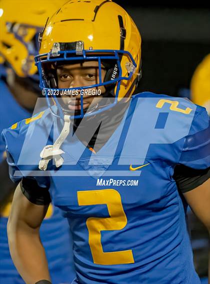 Thumbnail 2 in Beaver Falls vs. Westinghouse (PIAA 2A Semifinal) photogallery.