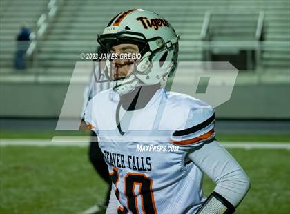 Thumbnail 3 in Beaver Falls vs. Westinghouse (PIAA 2A Semifinal) photogallery.