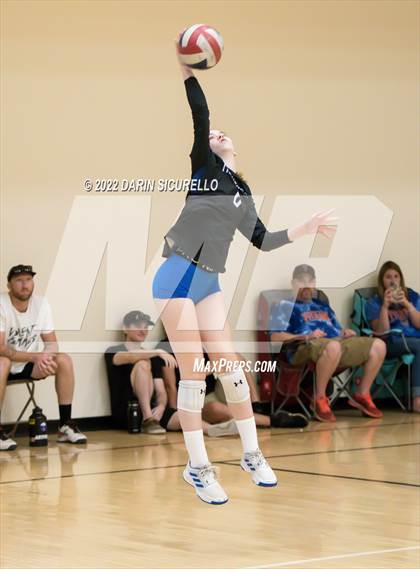 Thumbnail 3 in Thunderbird vs. Higley (Epic Tourneys Volleyball Invite) photogallery.