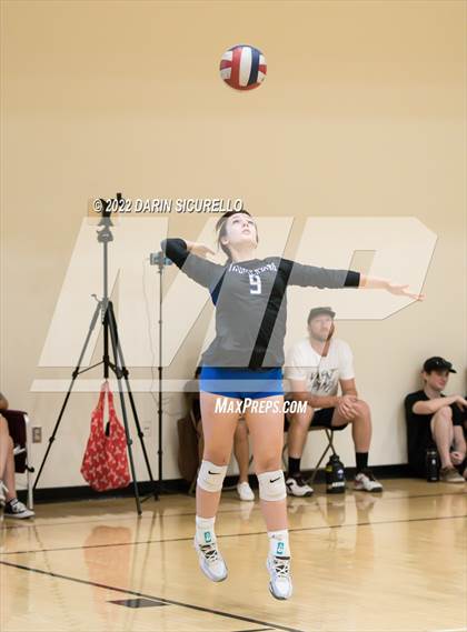 Thumbnail 3 in Thunderbird vs. Higley (Epic Tourneys Volleyball Invite) photogallery.