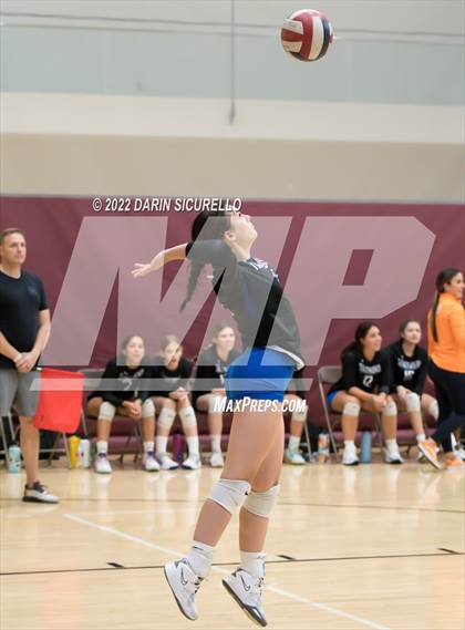 Thumbnail 2 in Thunderbird vs. Higley (Epic Tourneys Volleyball Invite) photogallery.