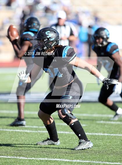 Thumbnail 2 in Georgetown vs. Shadow Creek (UIL 5A Regional Playoff) photogallery.