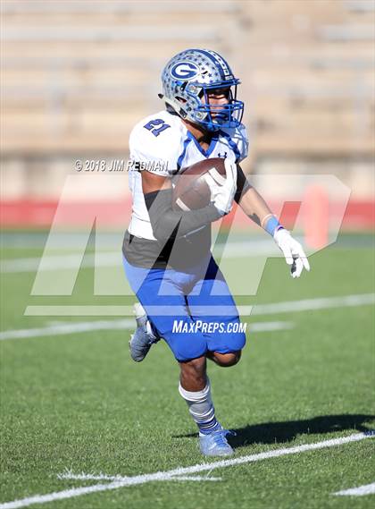 Thumbnail 3 in Georgetown vs. Shadow Creek (UIL 5A Regional Playoff) photogallery.