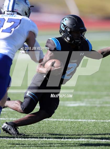 Thumbnail 3 in Georgetown vs. Shadow Creek (UIL 5A Regional Playoff) photogallery.