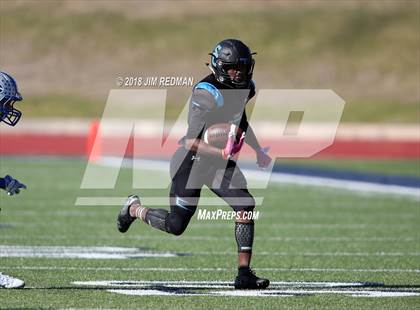 Thumbnail 3 in Georgetown vs. Shadow Creek (UIL 5A Regional Playoff) photogallery.