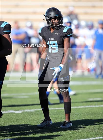 Thumbnail 3 in Georgetown vs. Shadow Creek (UIL 5A Regional Playoff) photogallery.